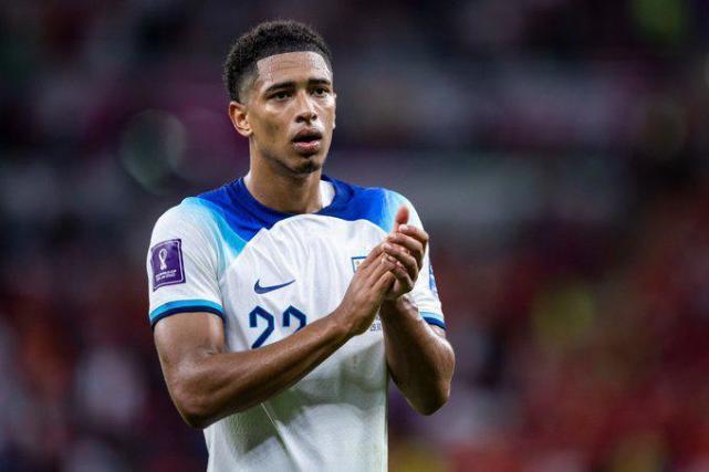 自己在英格 自己在英格